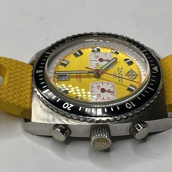 Zodiac Sea Dragon 100m Chronograph Diver Yellow Dial Yellow Rubber Swiss Watch - Picture 6 of 10